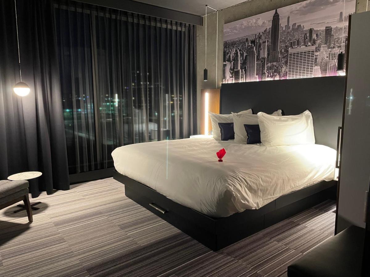 Grand Times Hotel Laval - Centropolis Zewnętrze zdjęcie