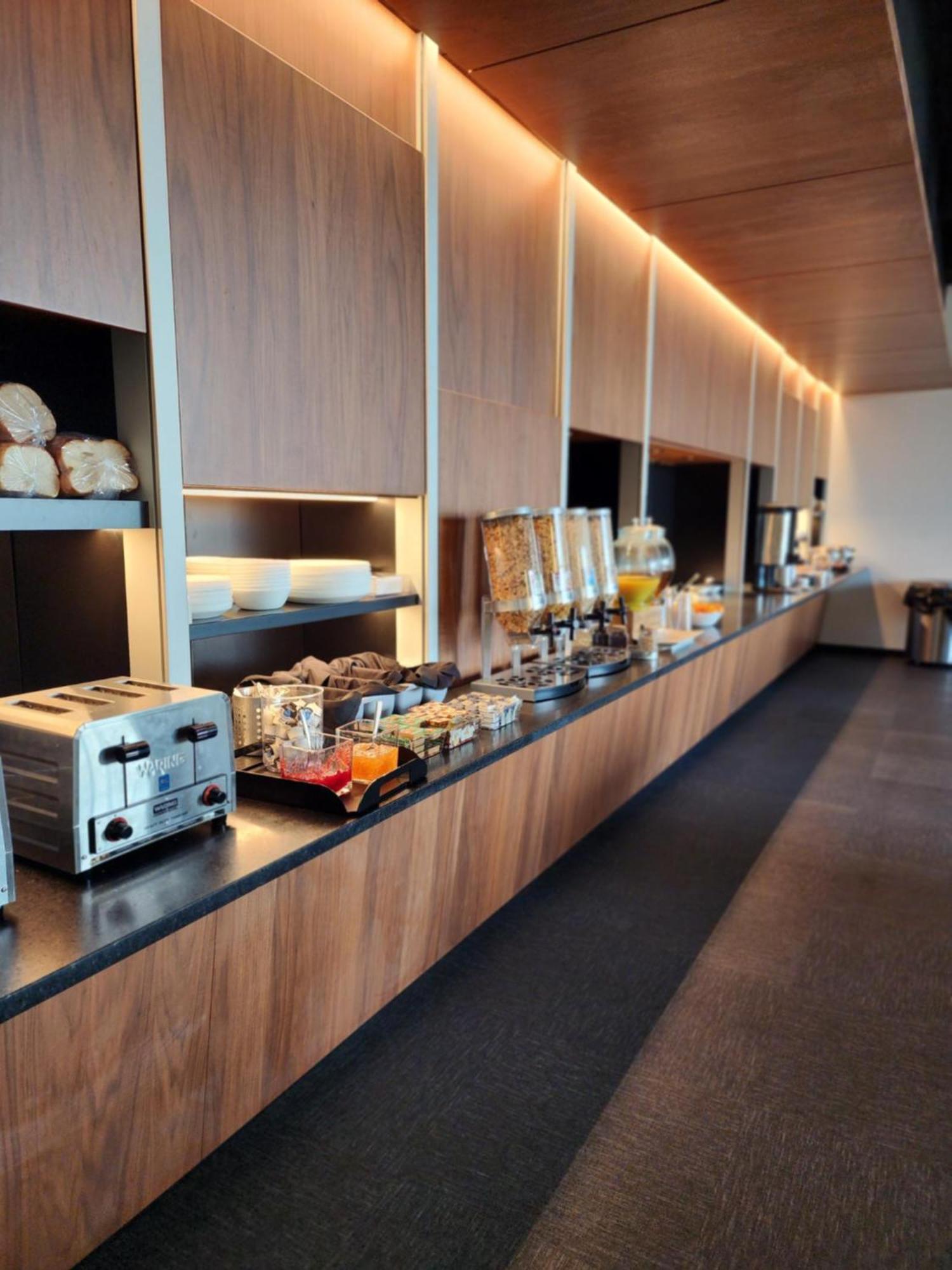 Grand Times Hotel Laval - Centropolis Zewnętrze zdjęcie